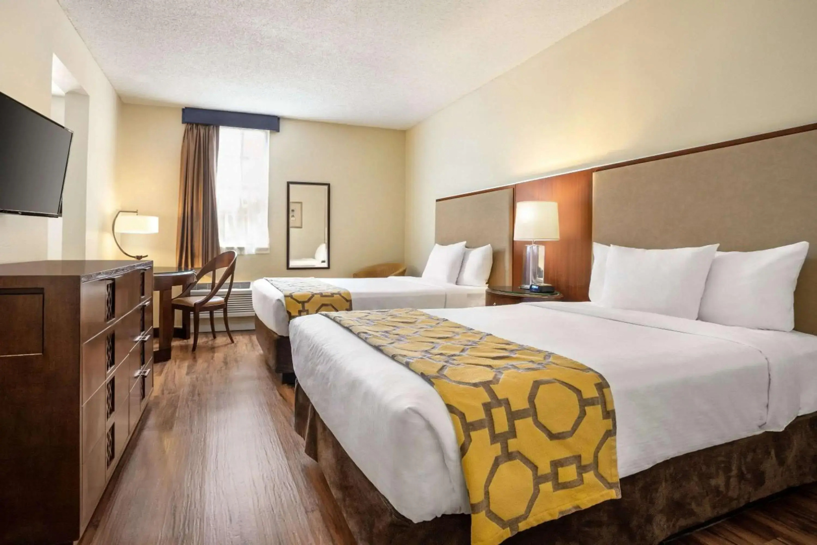 Belmont Inn & Suites