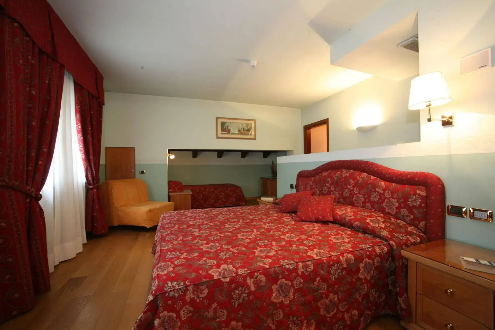 Paradise Hotel & Wellness