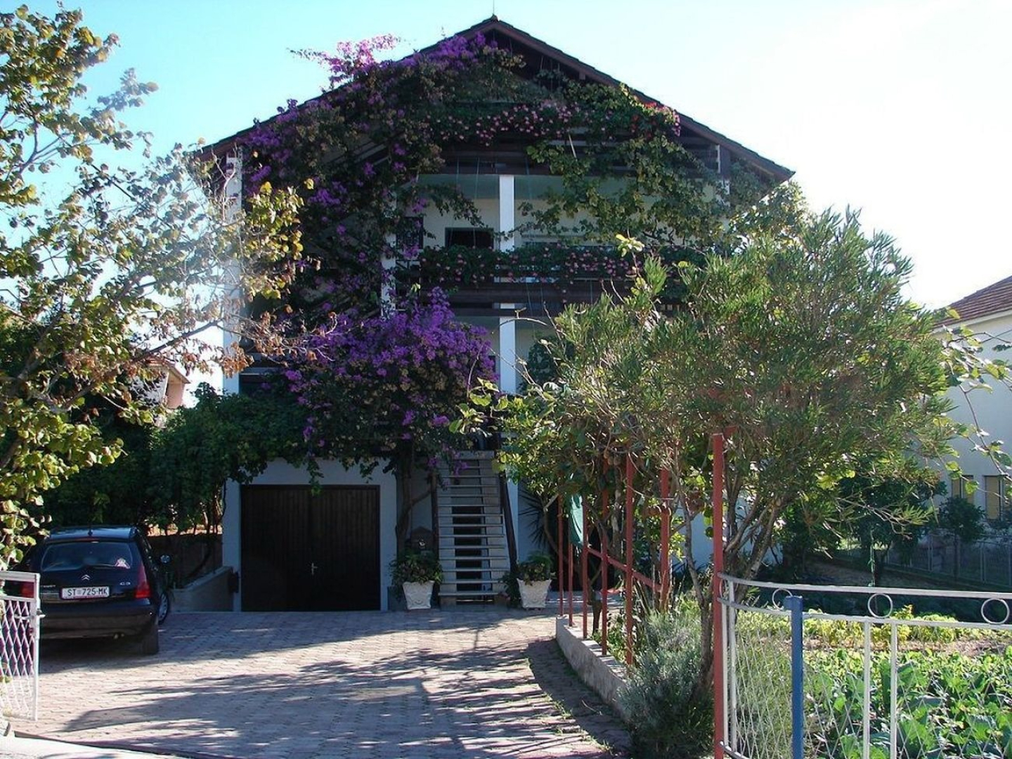 Apartment Ruza - 300 m from sea: A1 Trogir, Riviera Trogir