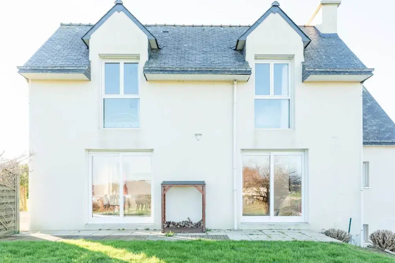 House in Saint-pabu Near Stunning Beaches