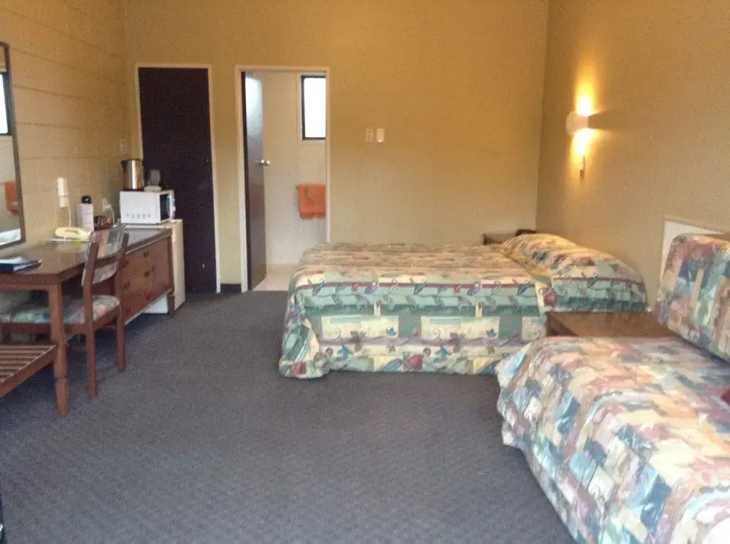 The Highwayman Motel