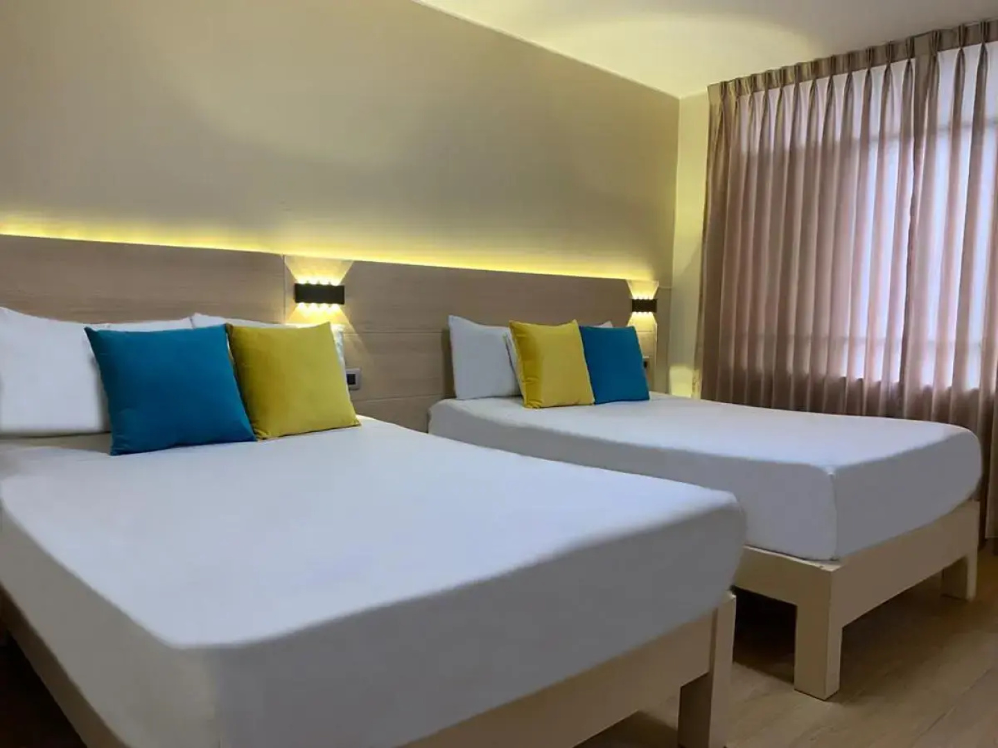 Acuario Hotel & Suites