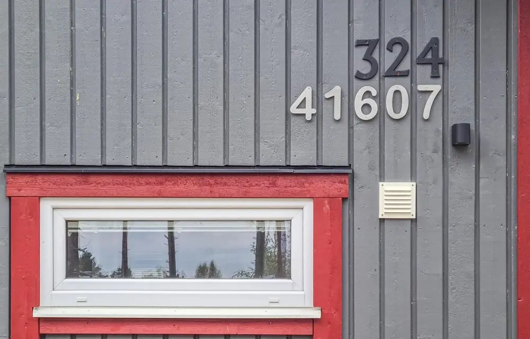 Awesome Home in Löttorp With 5 Bedrooms