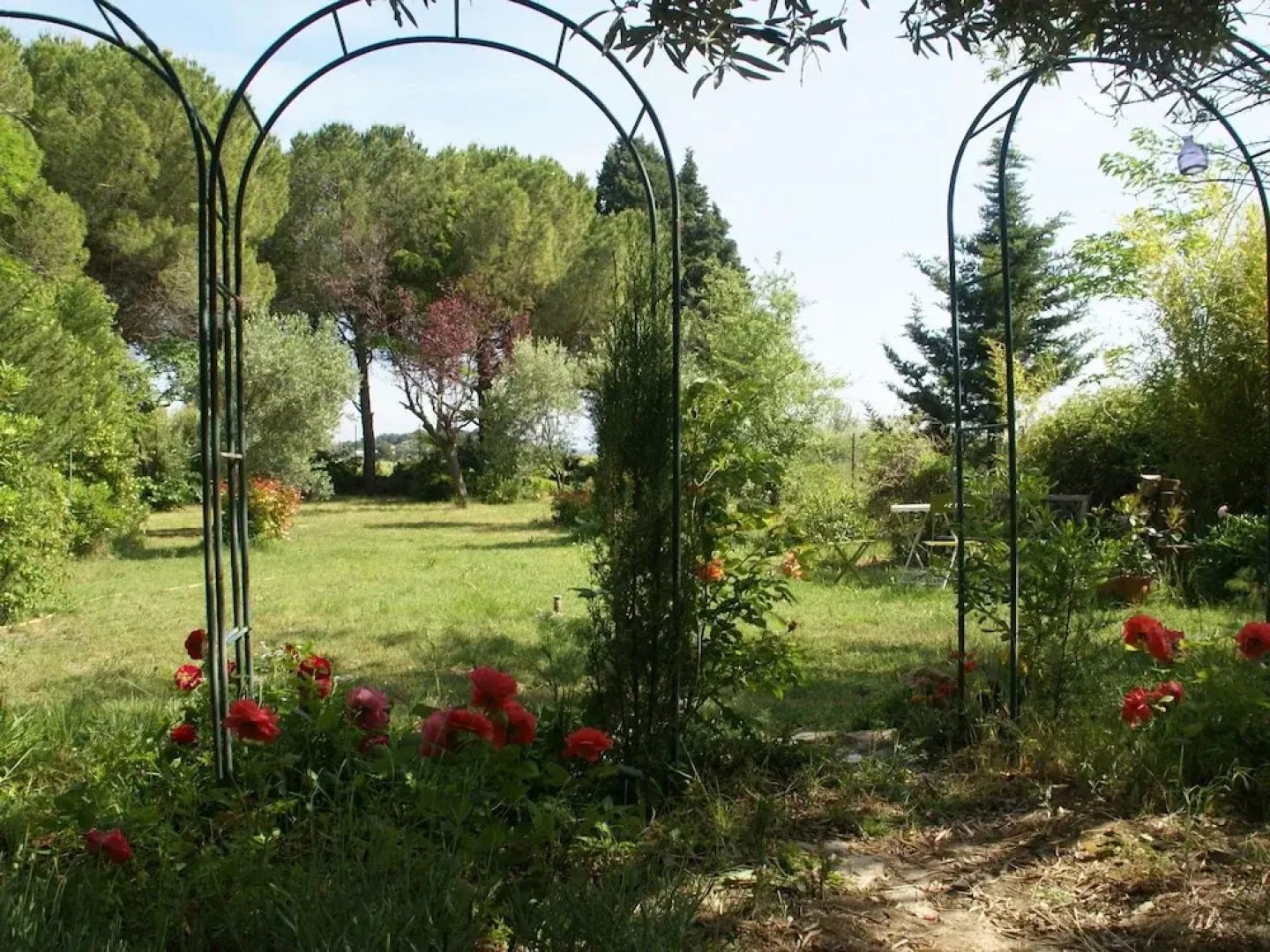Charming Hunting Lodge near Loupian with garden