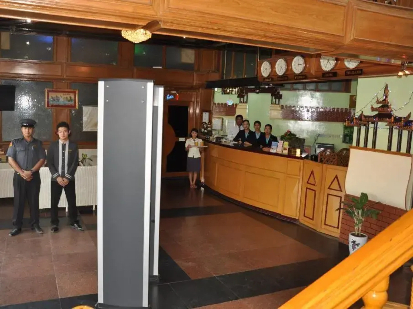 Golden City Crown Hotel