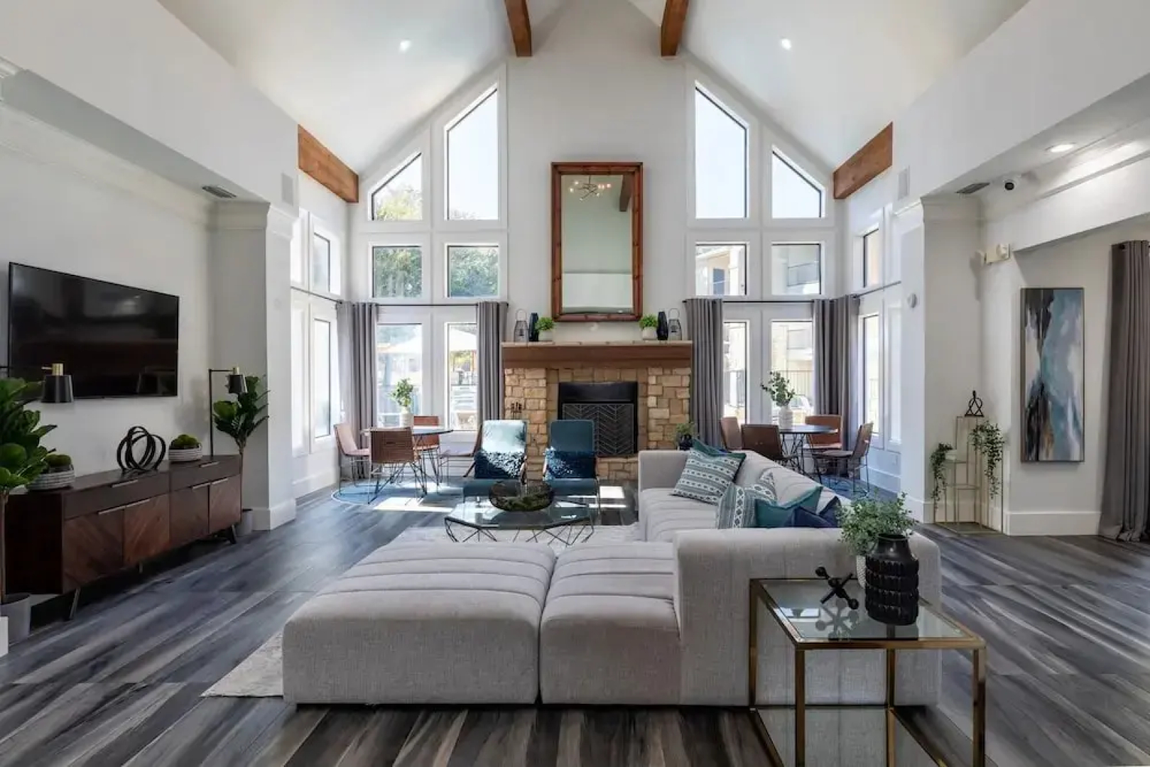 Landing Apartments - Lewisville