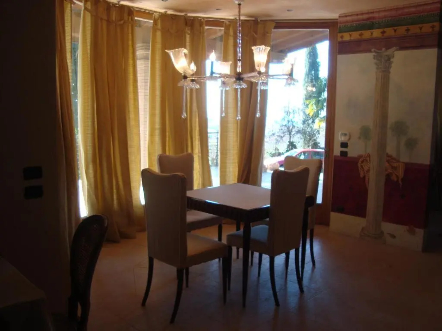 Villa d'epoca sul Lago di Garda con piscina