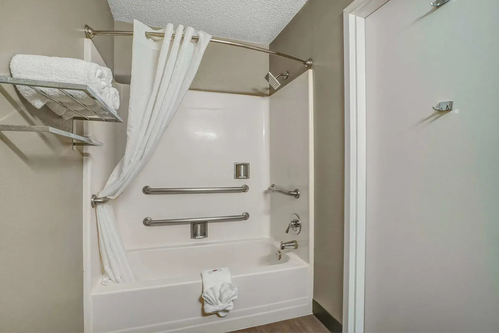 Motel 6 Percival IA