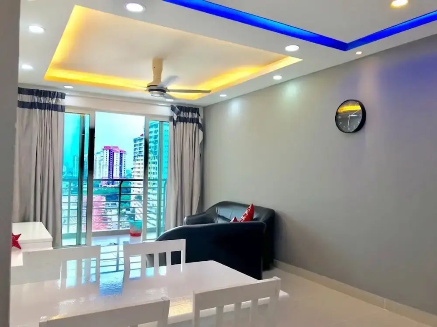 One South Garden Apartment