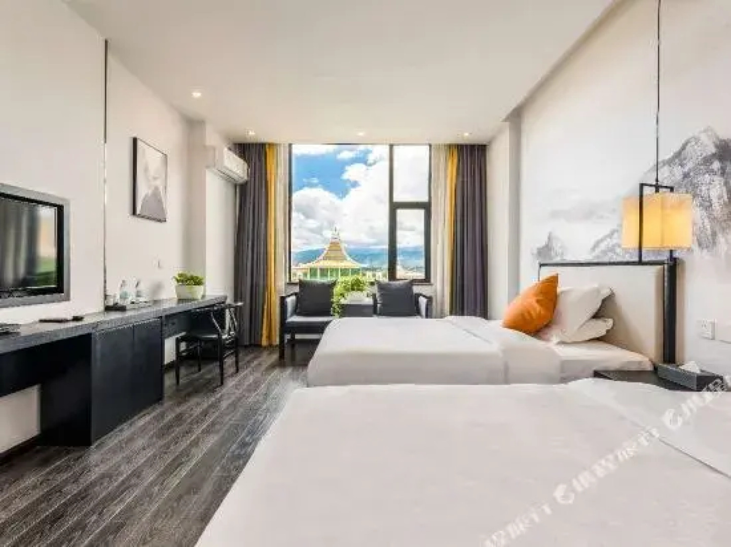 宏顺艺术酒店(芒市广场店)