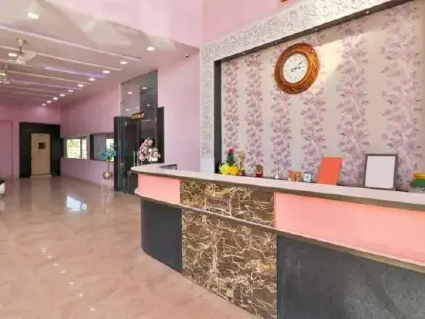 Hotel SunShine & Resort