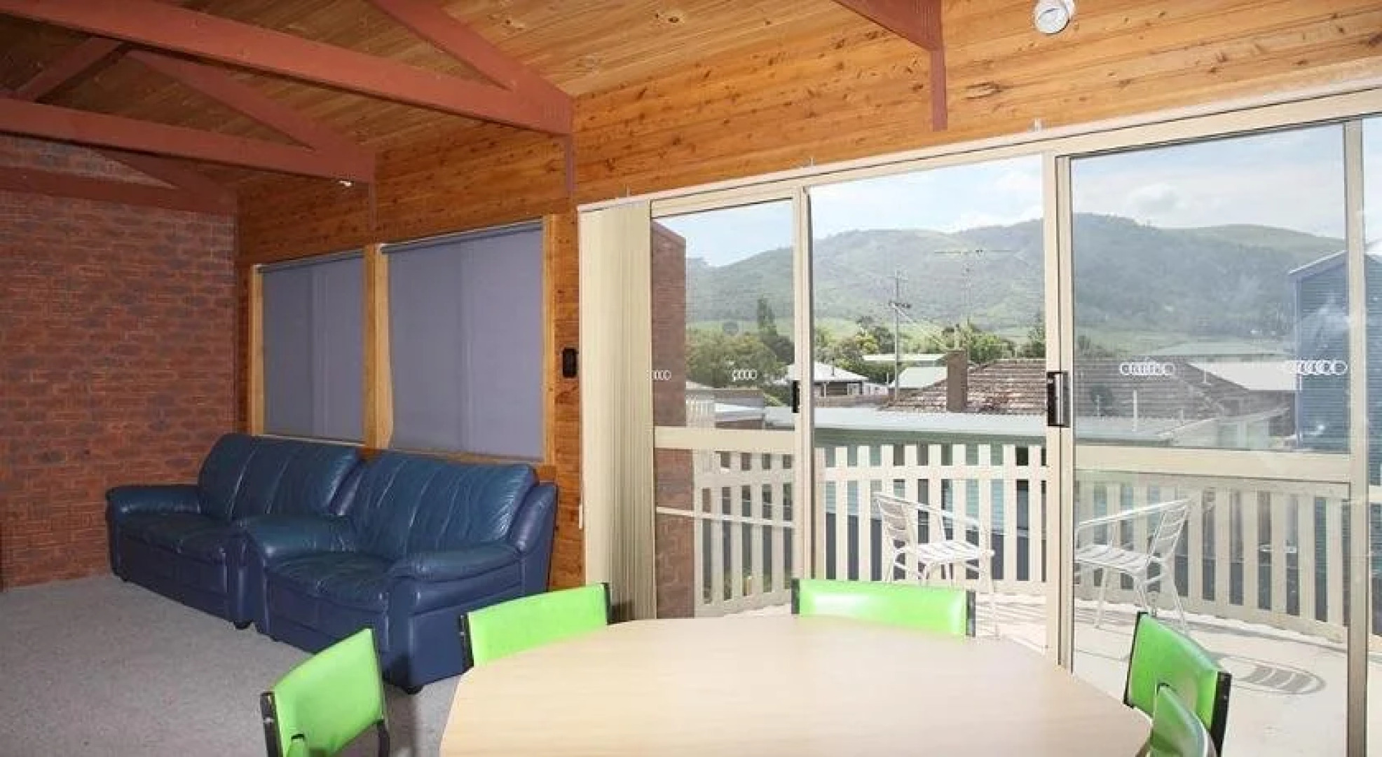 Apollo Bay Backpackers Lodge