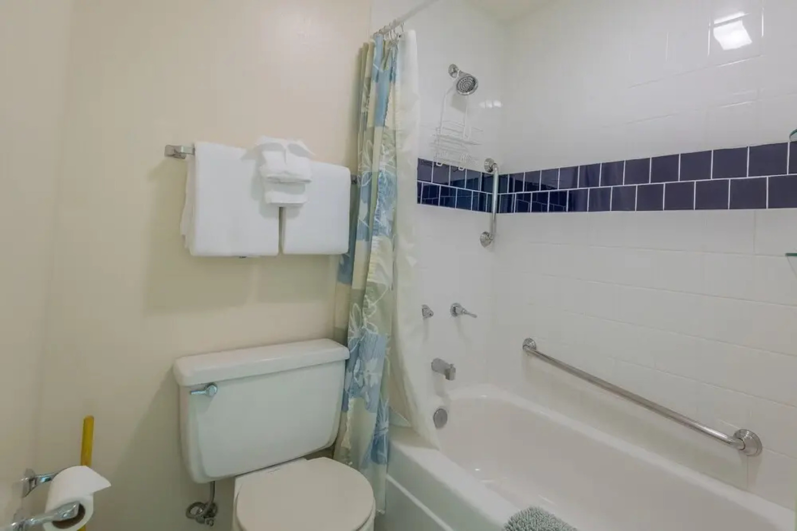 Dollar Meadows Condo with access to Sun Valley pool, hot tub, tennis and golf