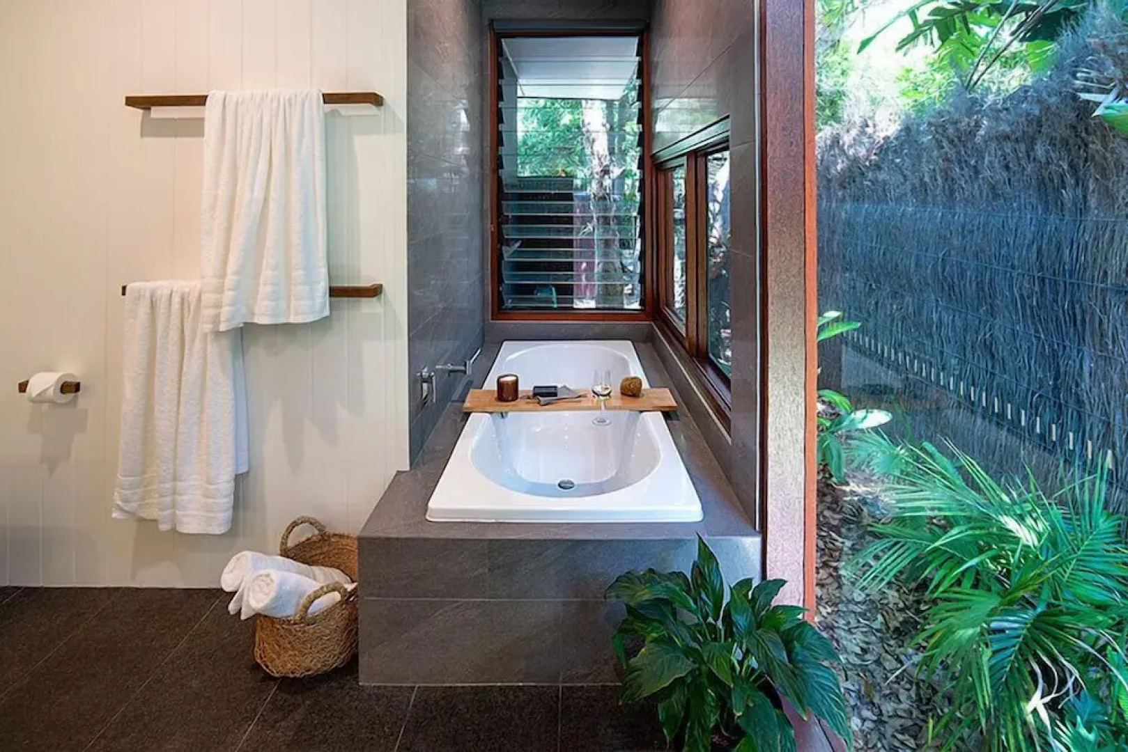 Byron Beach Retreats - The Bungalow