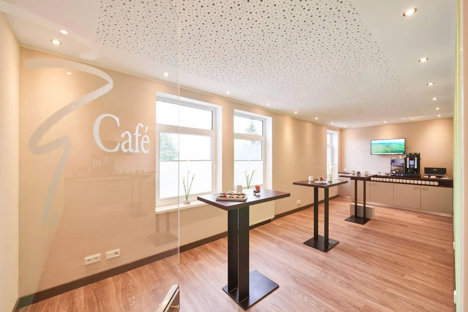 Отель Munte-Wellnesshotel am Stadtwald