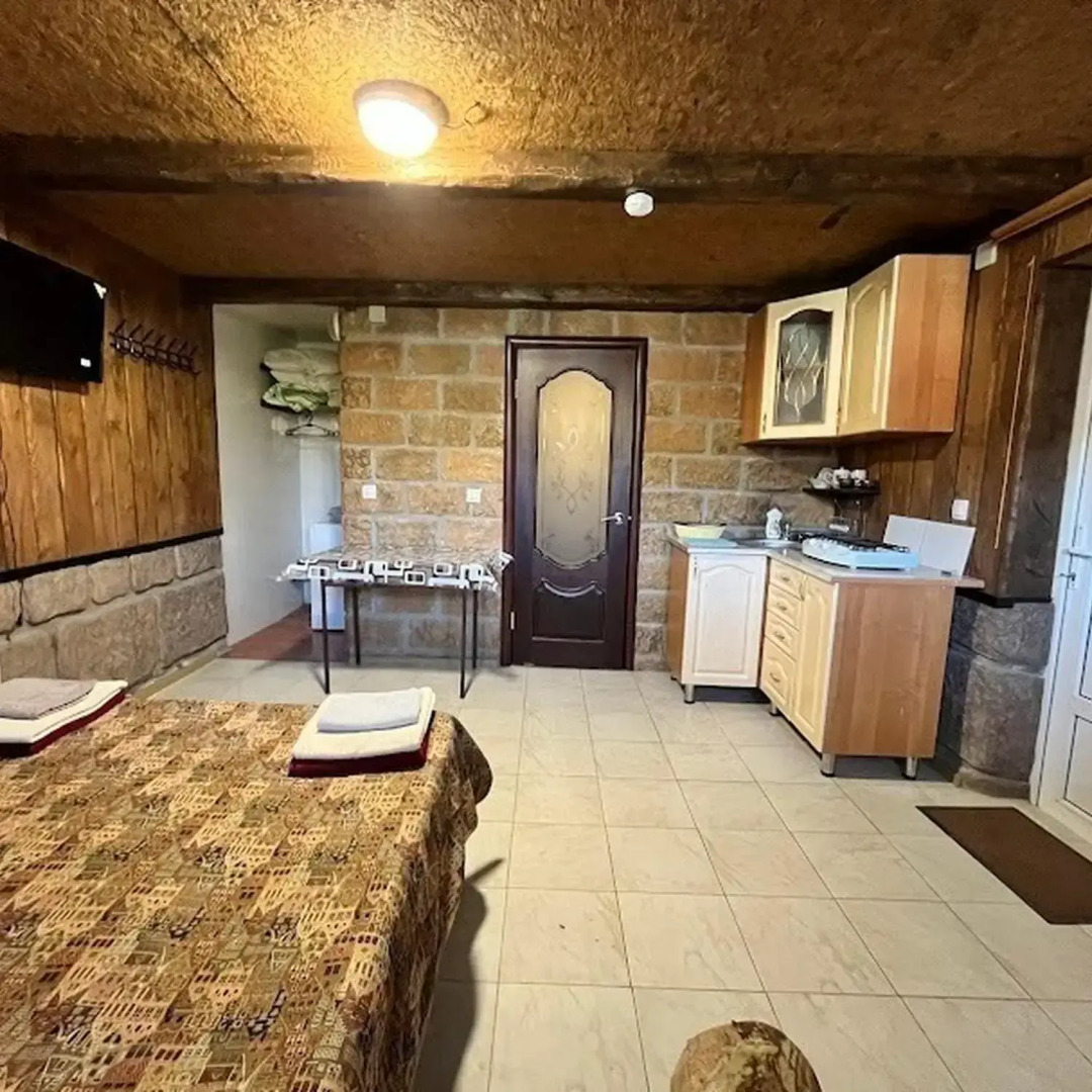 Замок у реки