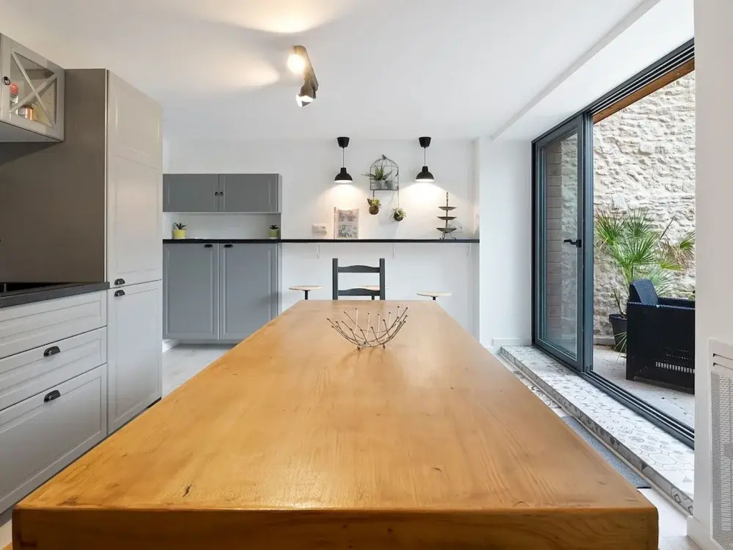 Fascinating Apartment in Bayeux With Communal Terrace/living Room and Kitchen