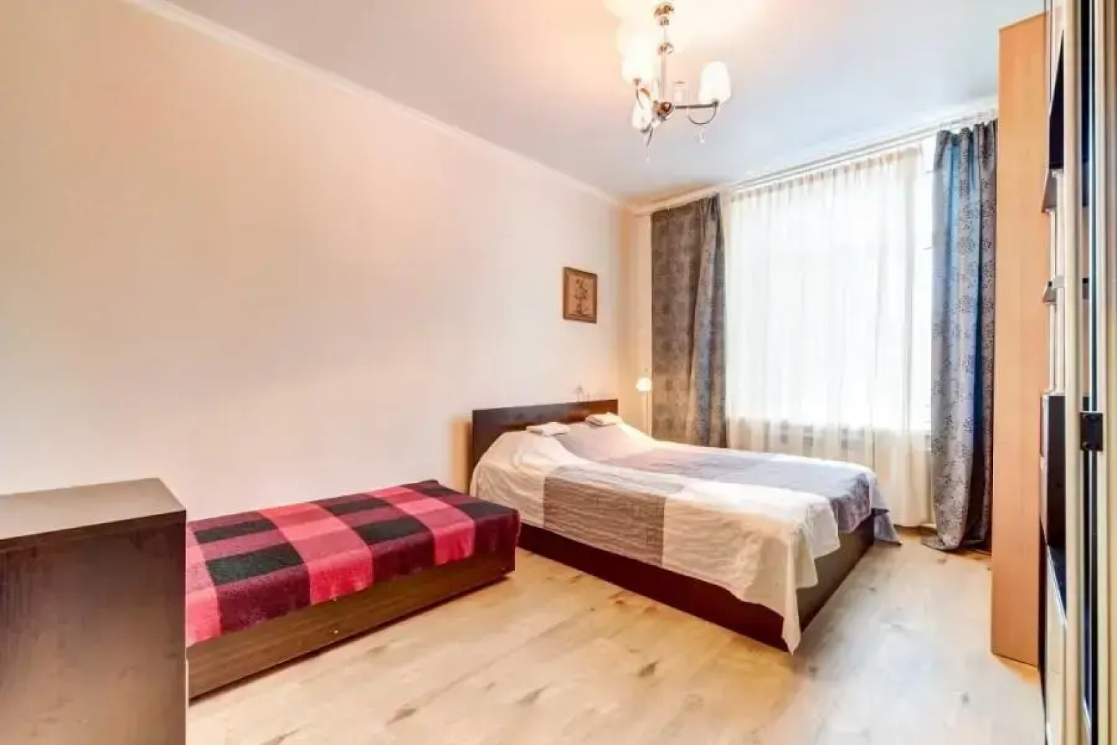 Гости Любят на проспекте Московский 195