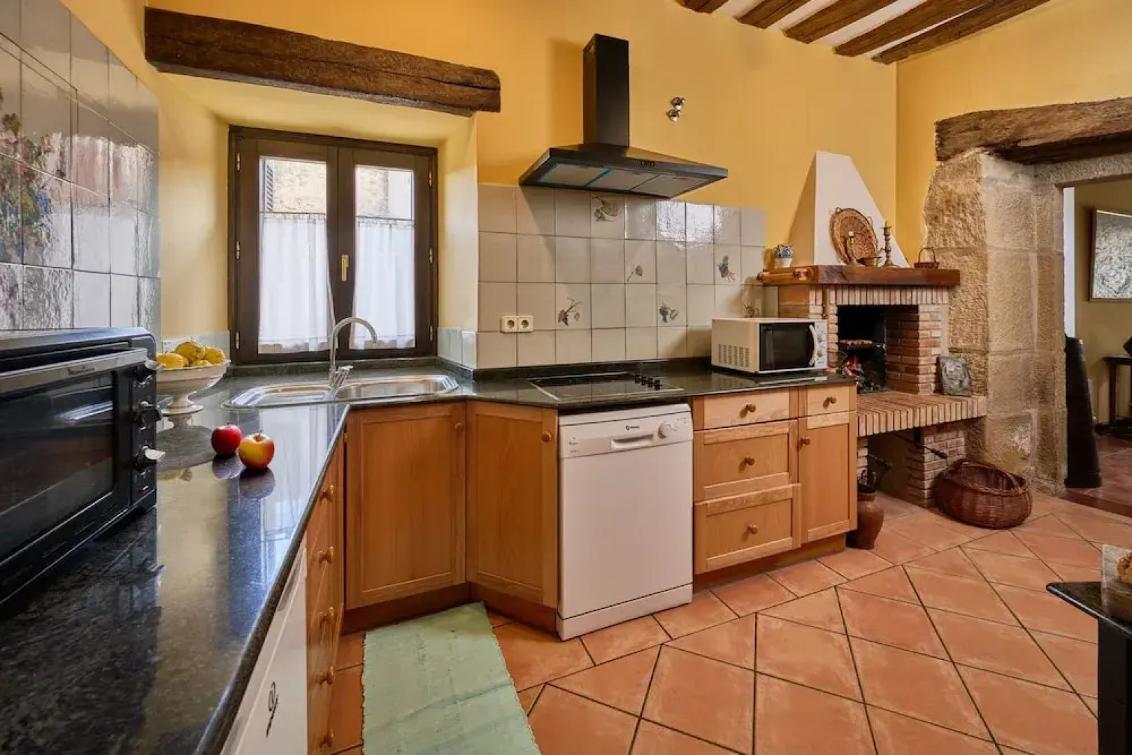 Wine Escape by Fidalsa