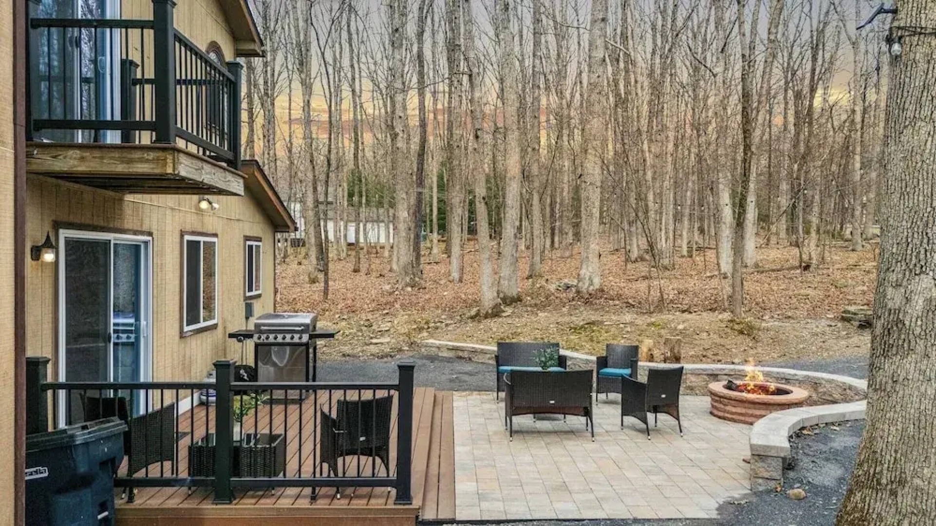 Stylish Renovated Home Open Layout, Coffee Bar + Near Hiking & Waterfalls