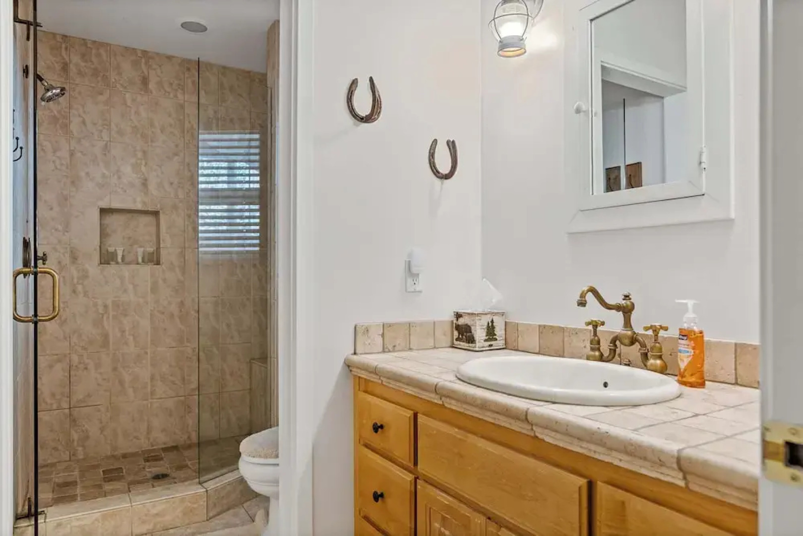 Bearfoot Lodge Near Hiking & Skiing!