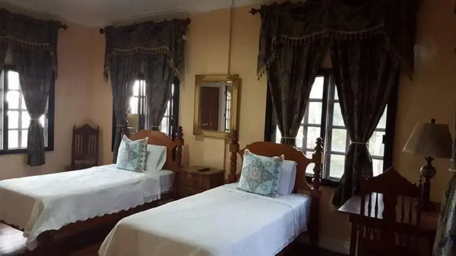 Treasure Bay Dive Resort