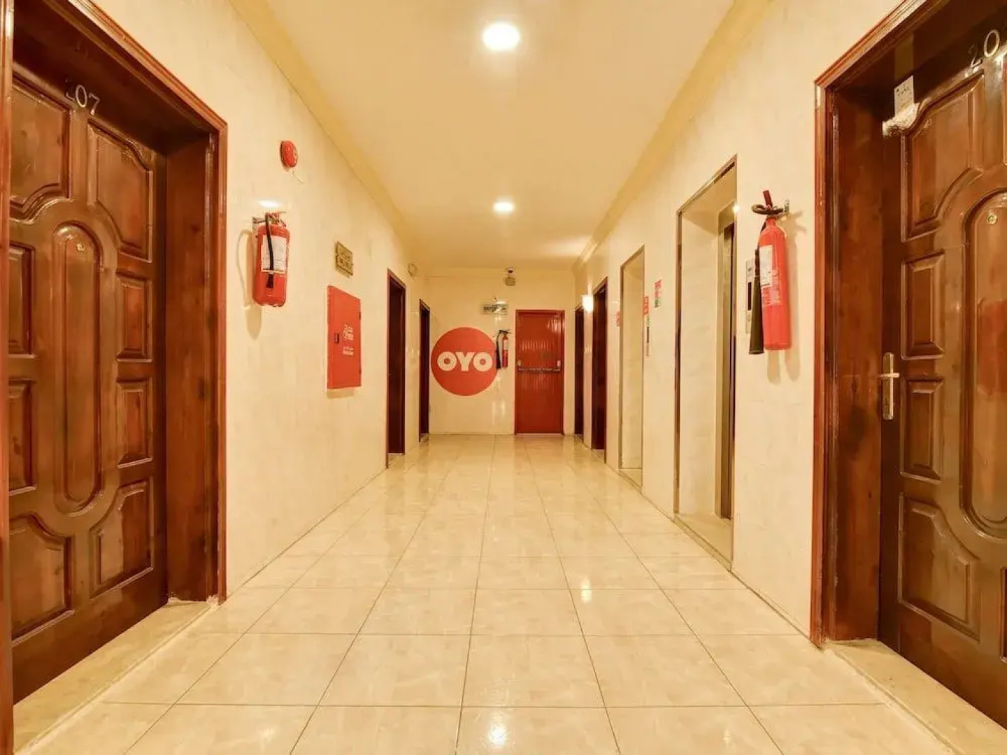 OYO 405 Nujom Al-Jazerah