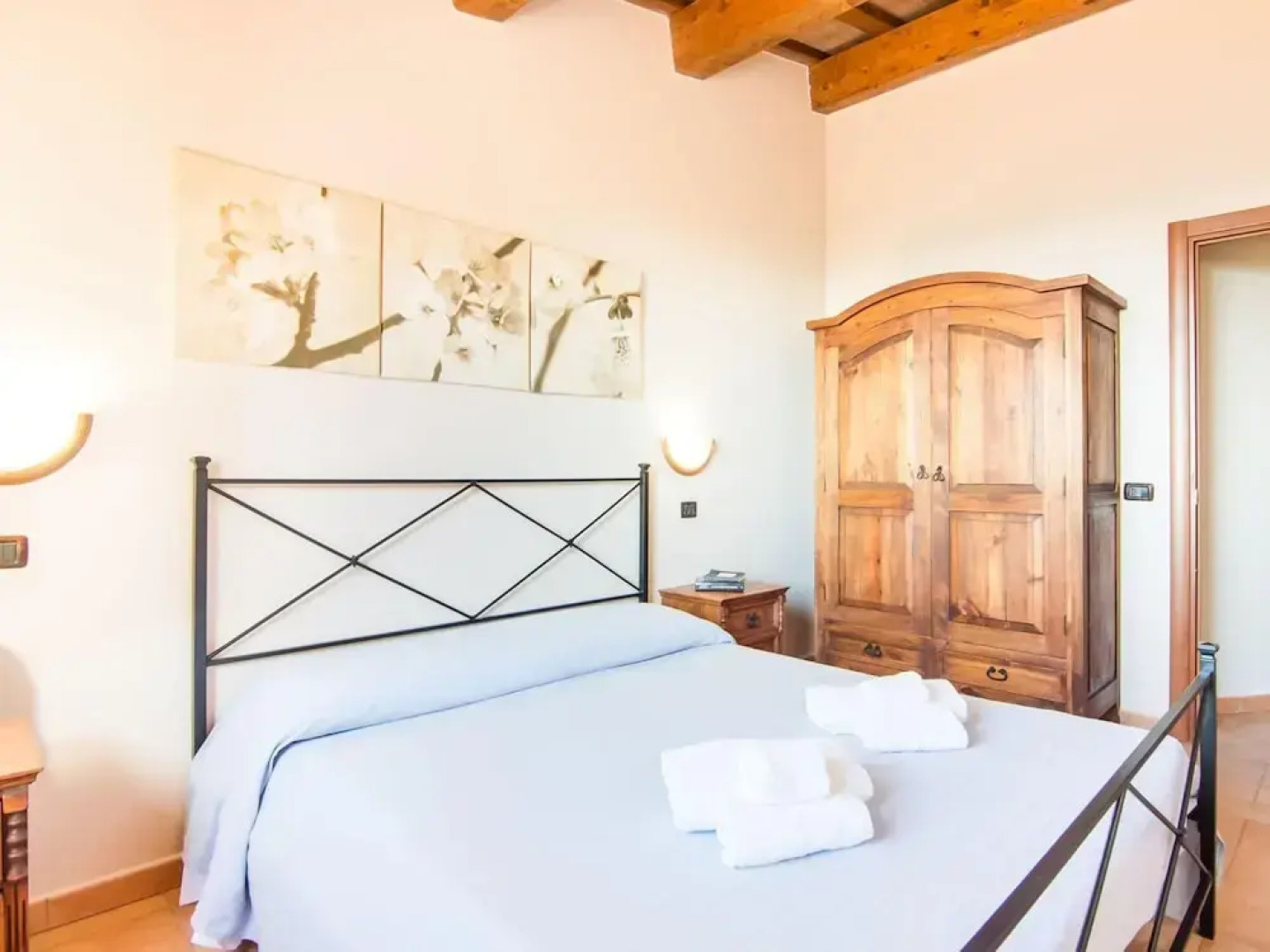 Panoramic Countryside Home