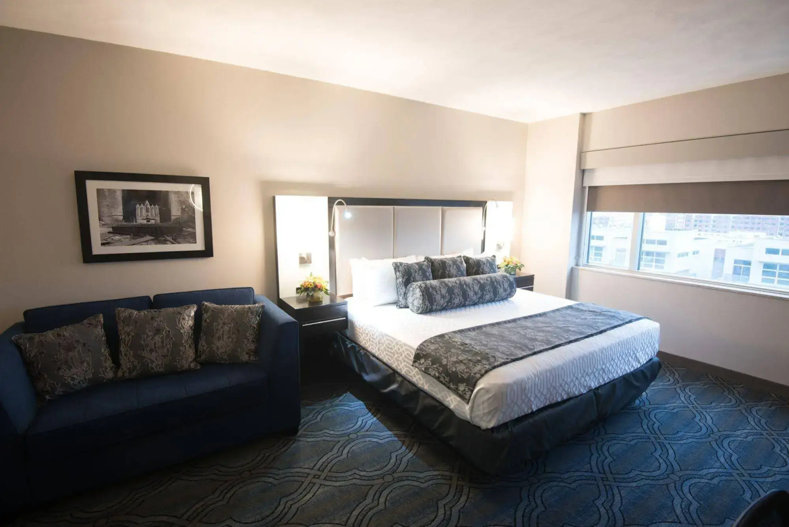 DoubleTree by Hilton St. Louis Forest Park