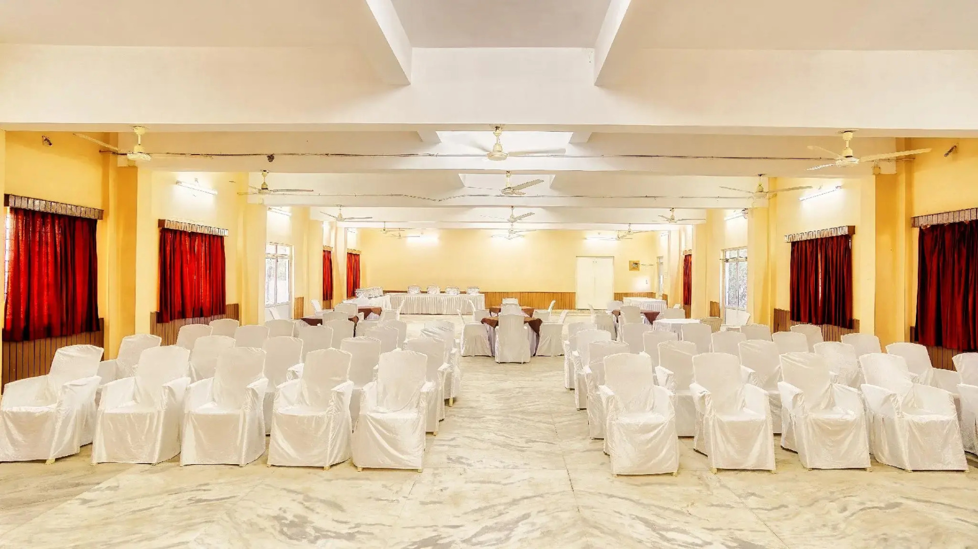 Hotel Empire Gandhidham