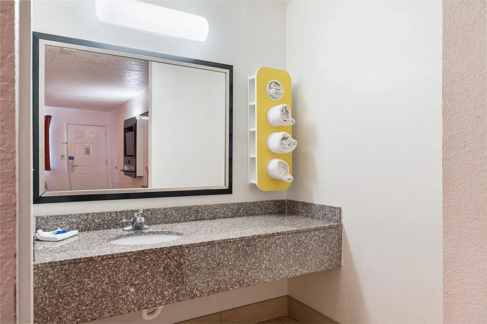 Motel 6 San Antonio, TX - Fiesta Trails