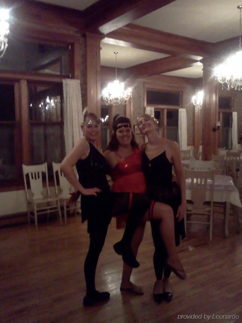 Terrace Inn and 1911 Restaurant