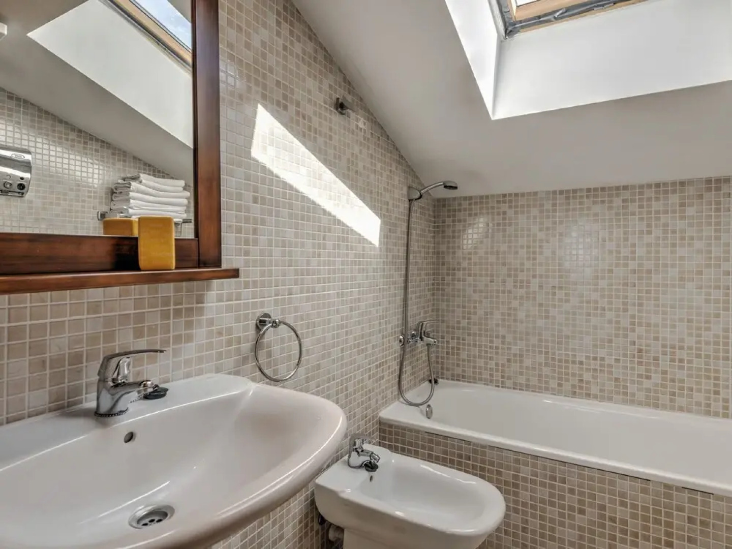 Modern Apartment in Gudar With Terrace