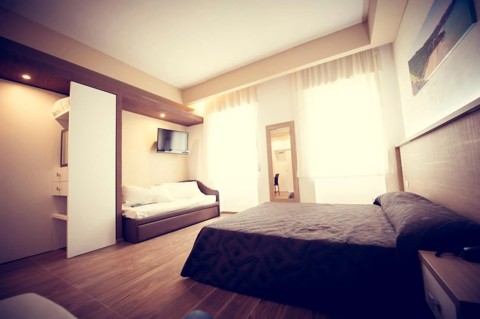 Hotel Fini