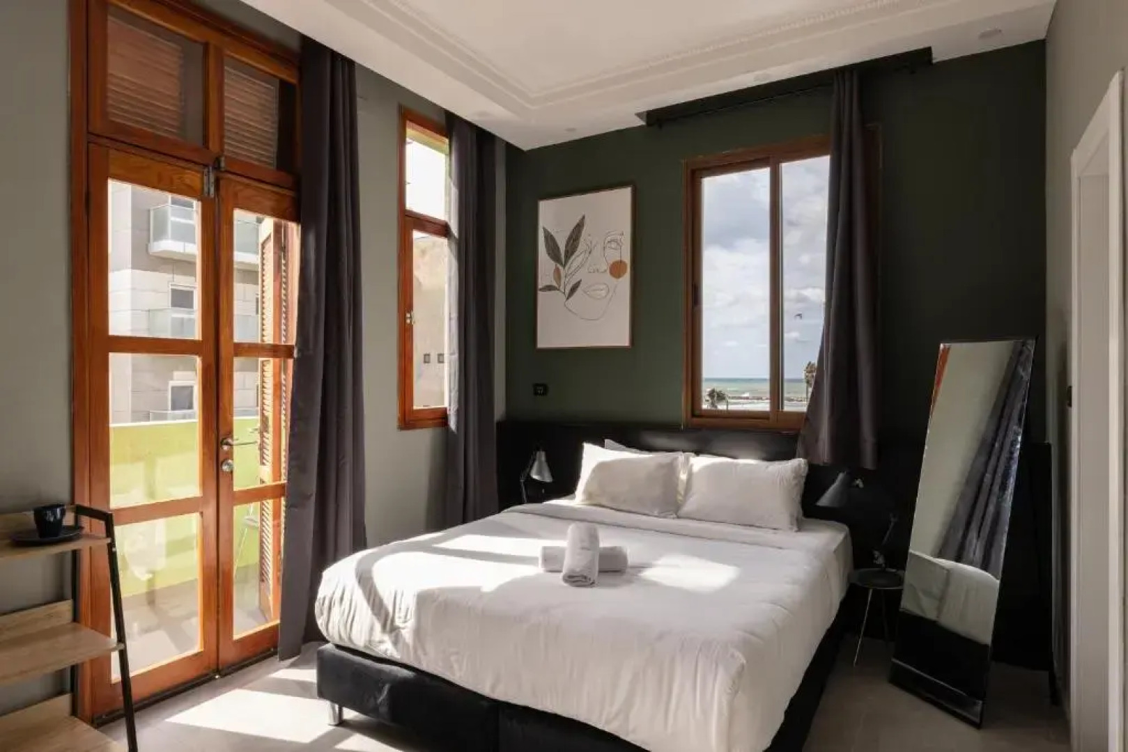 Residence Suites Hotel