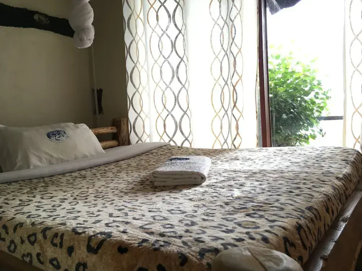 Sipi Falls lodge