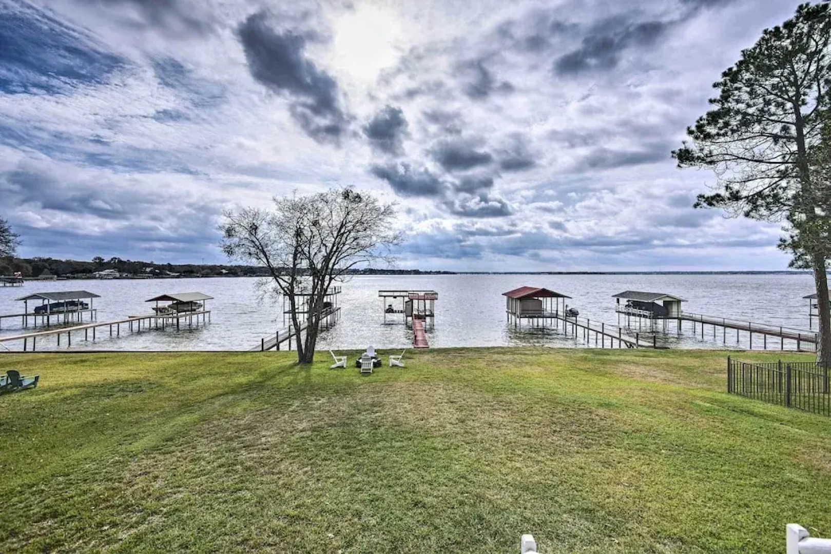 Gun Barrel City Home w/ Private Deck & Fire Pit