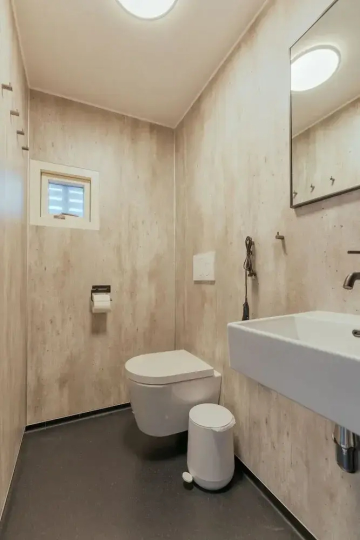 Cozy Downtown Studio Apartment