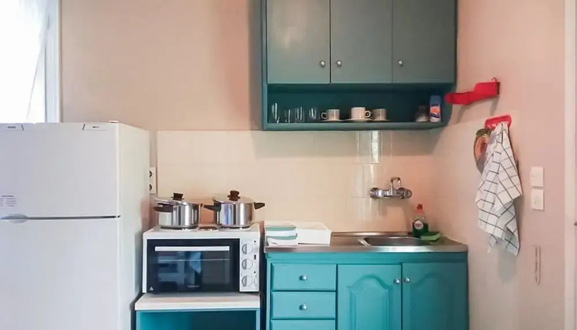 Maria's Studios & Apartments