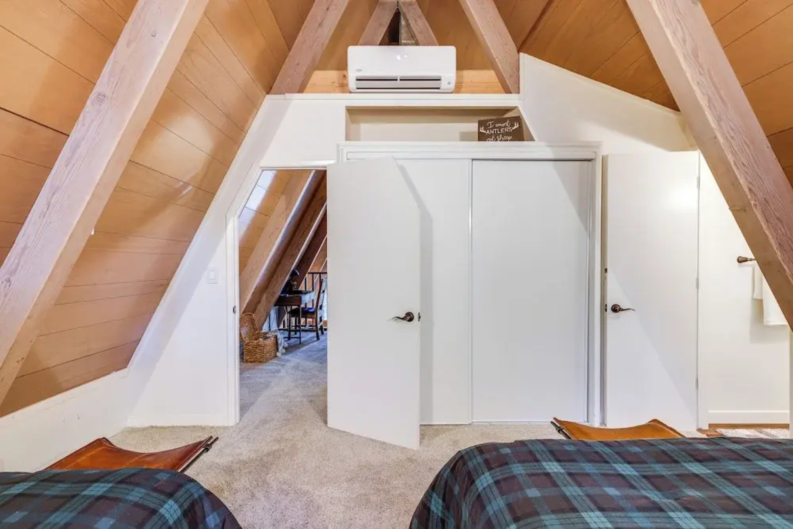 3 Mi to Calaveras Big Trees: Cabin w/ Fire Pit!