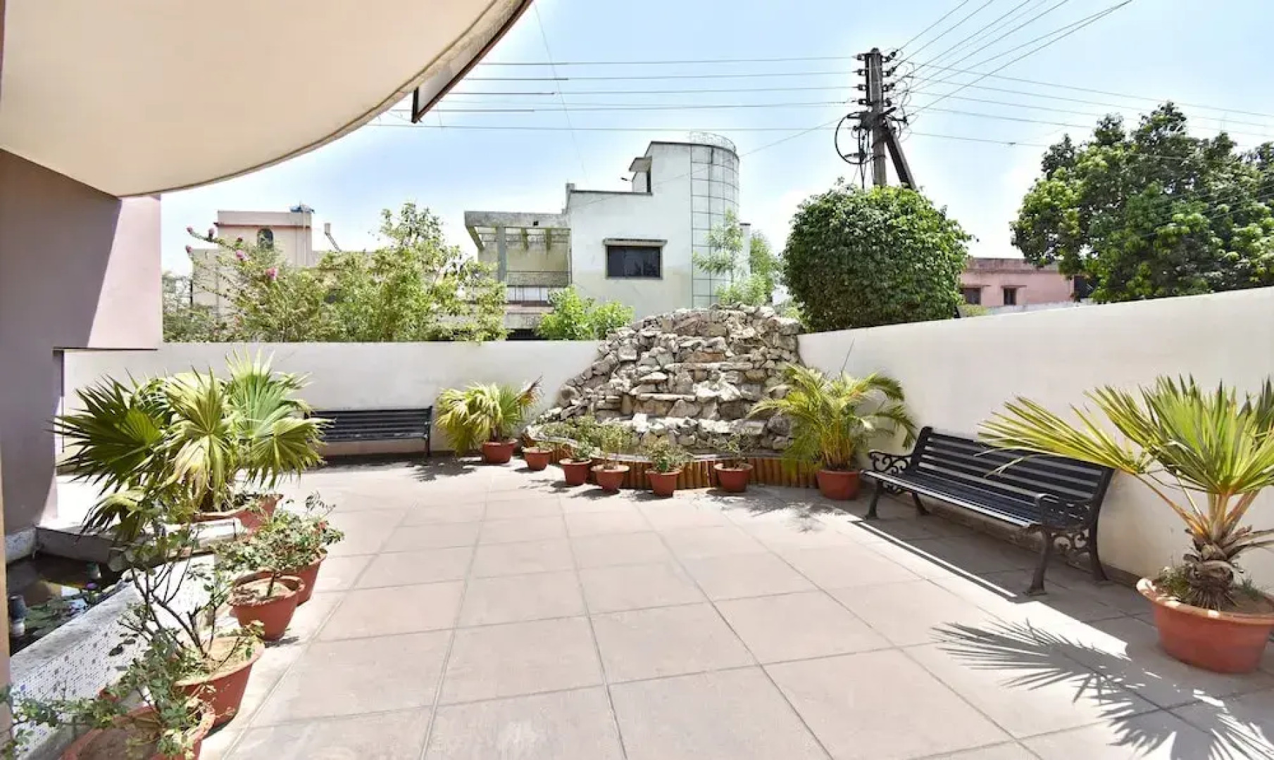 OYO 7439 Hotel Gayatri Inn Annex