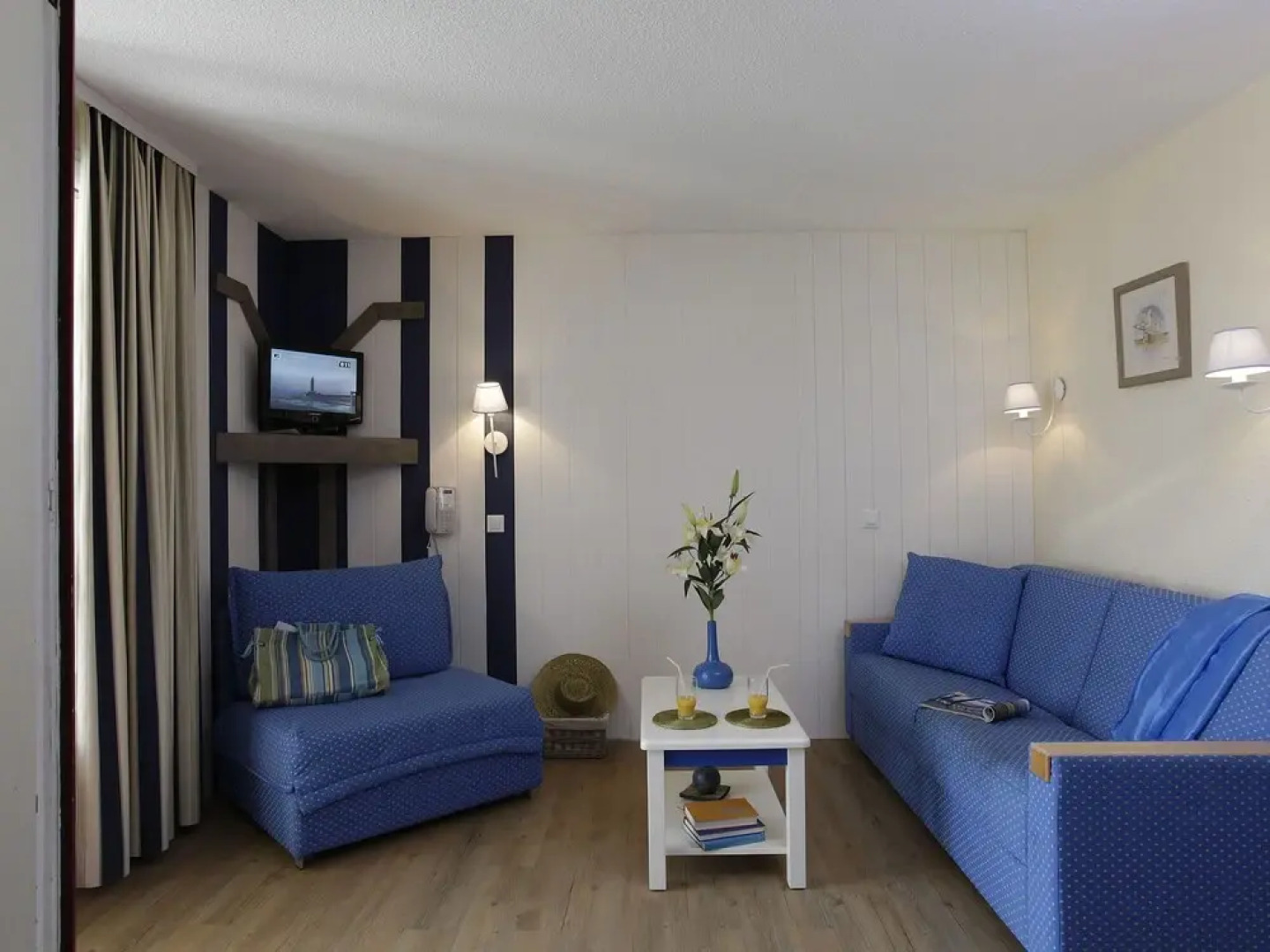 Stylish Holiday Home Located Near a Lake in the Vendée