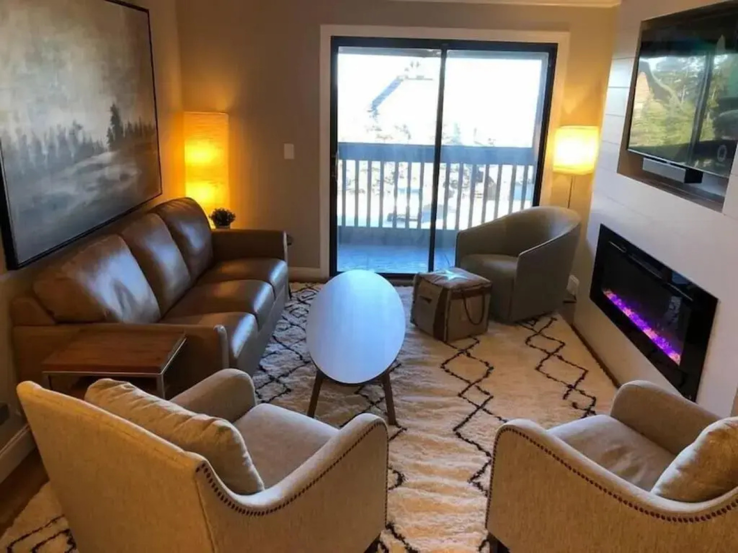 Paradise NEW 2B 2B Walk to slopes Hot Tubs