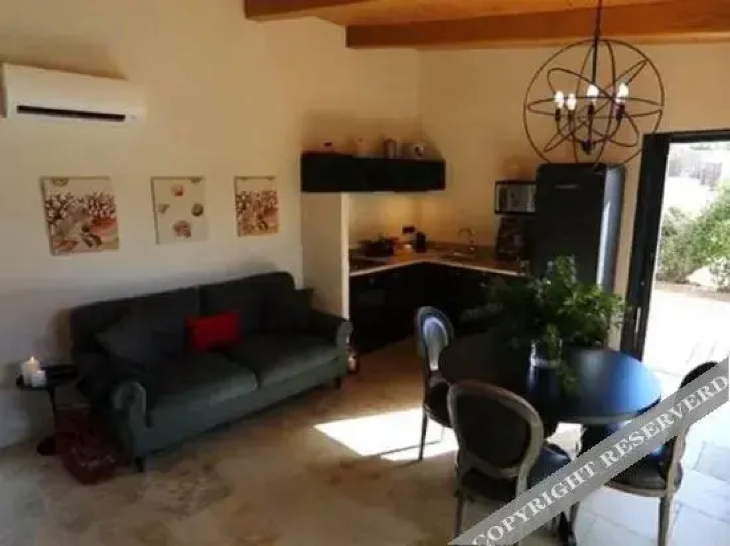 Villa Madra