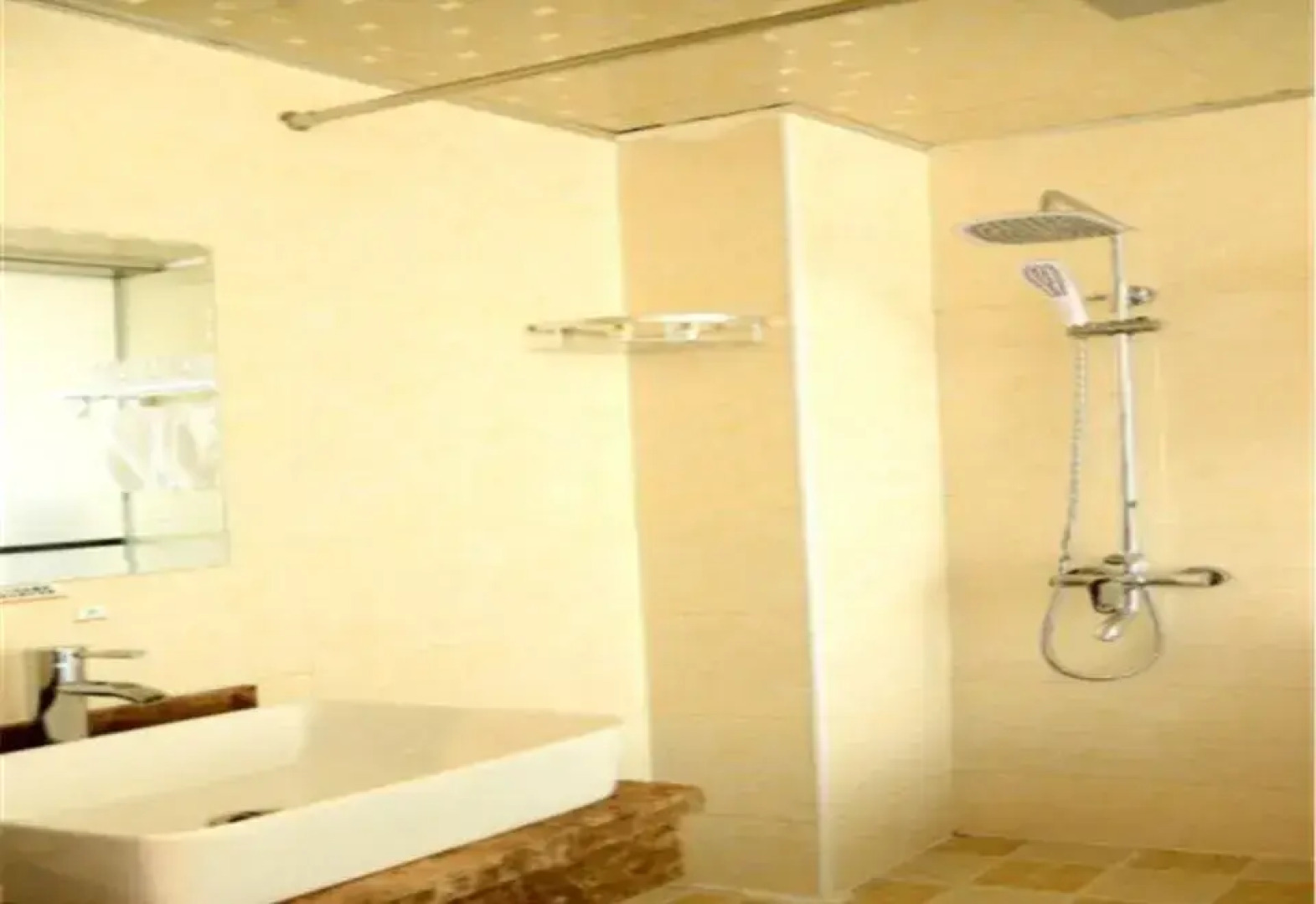 Huarong Apartment Hotel