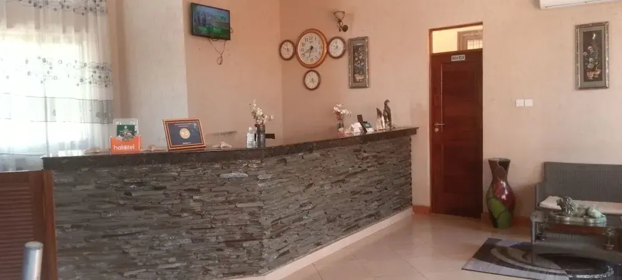 Samanene Beach Hotel