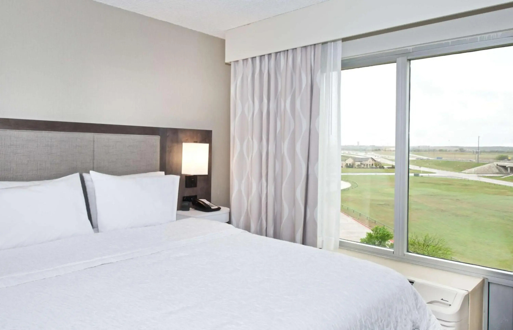 Hampton Inn & Suites N. Ft. Worth-Alliance Airport