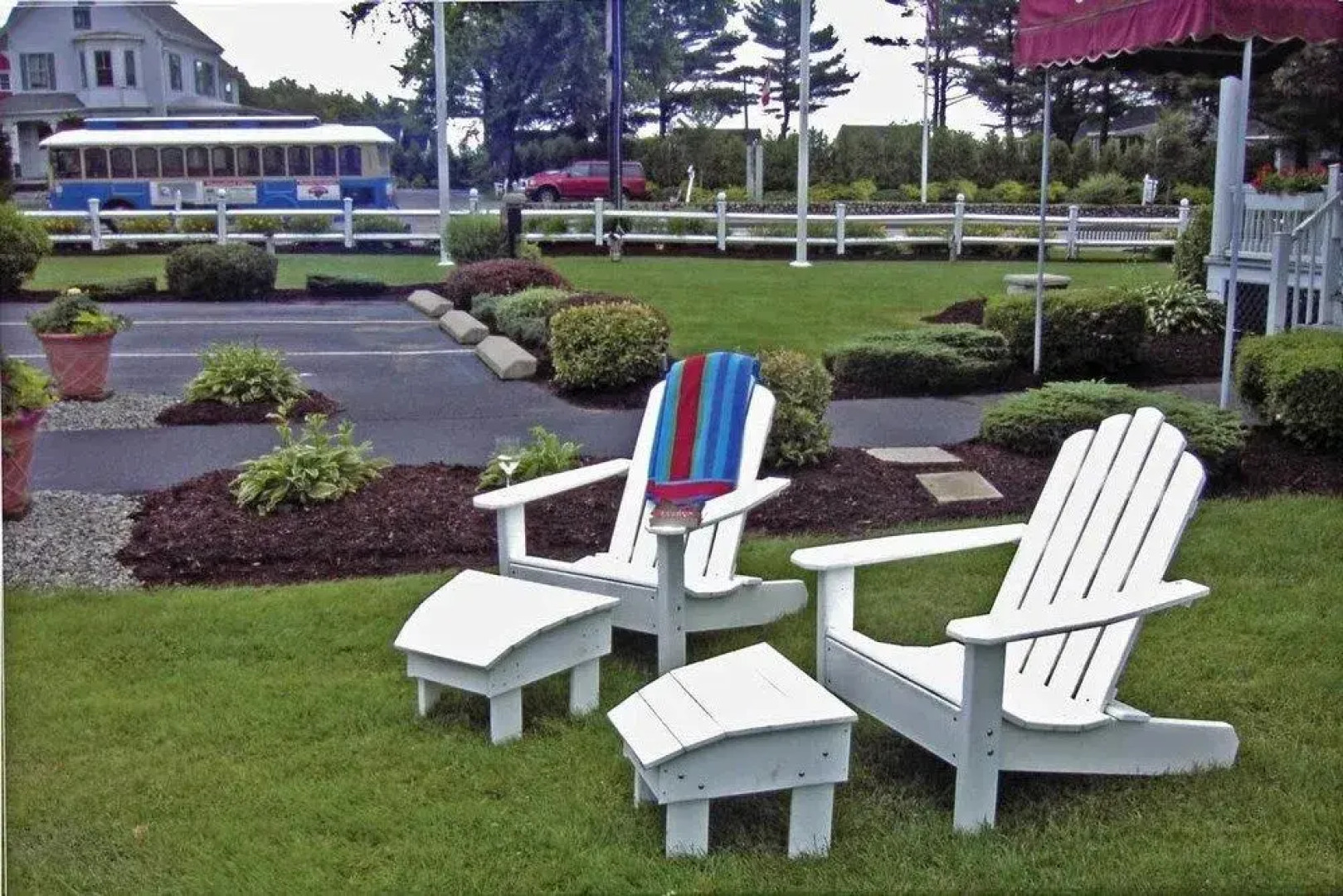 Carriage House Motel Cottages & Suites