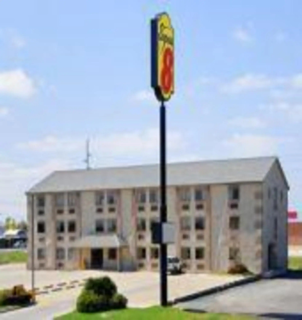 Super 8 Groves/Port Arthur Area