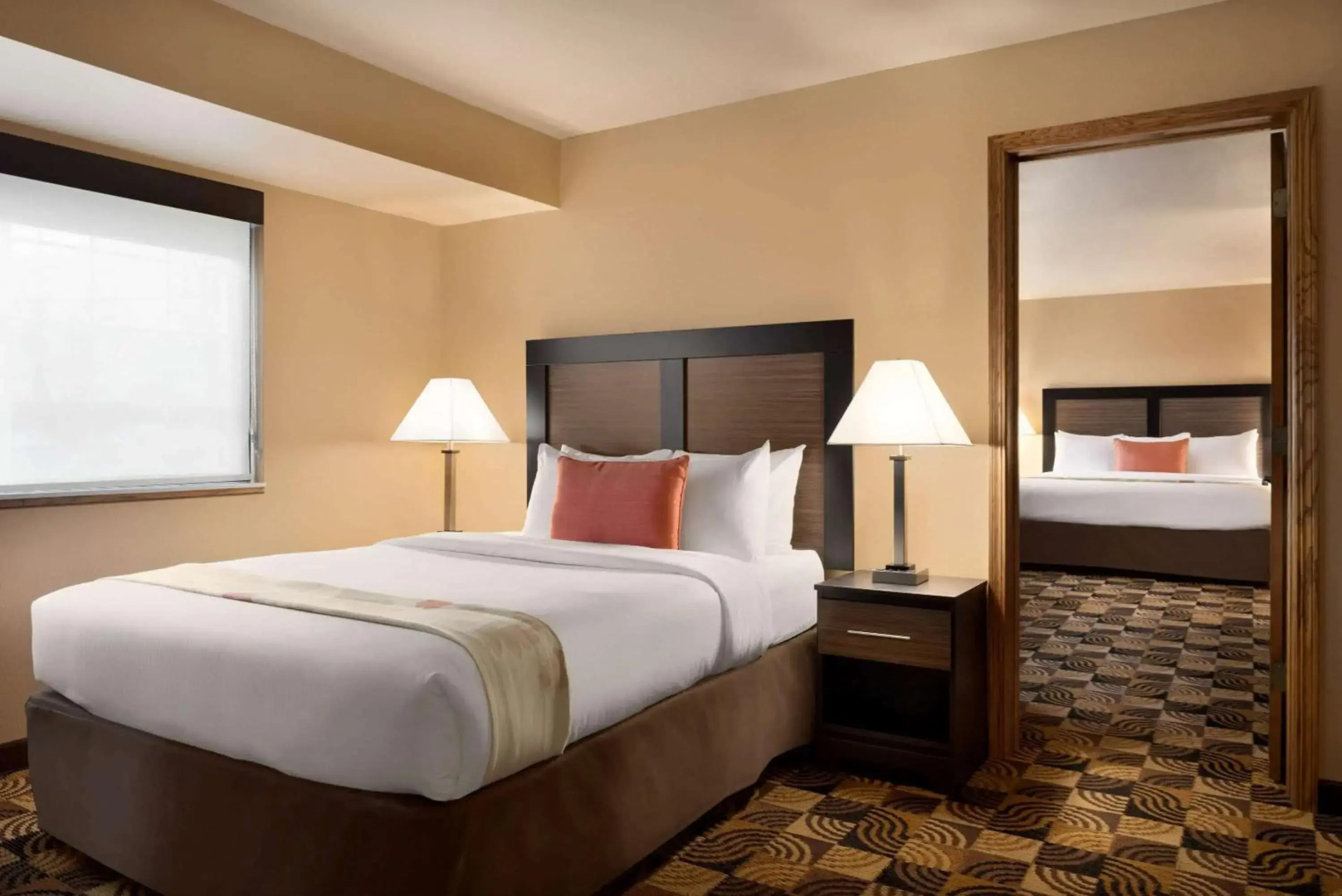Hawthorn Extended Stay by Wyndham Milwaukee Airport